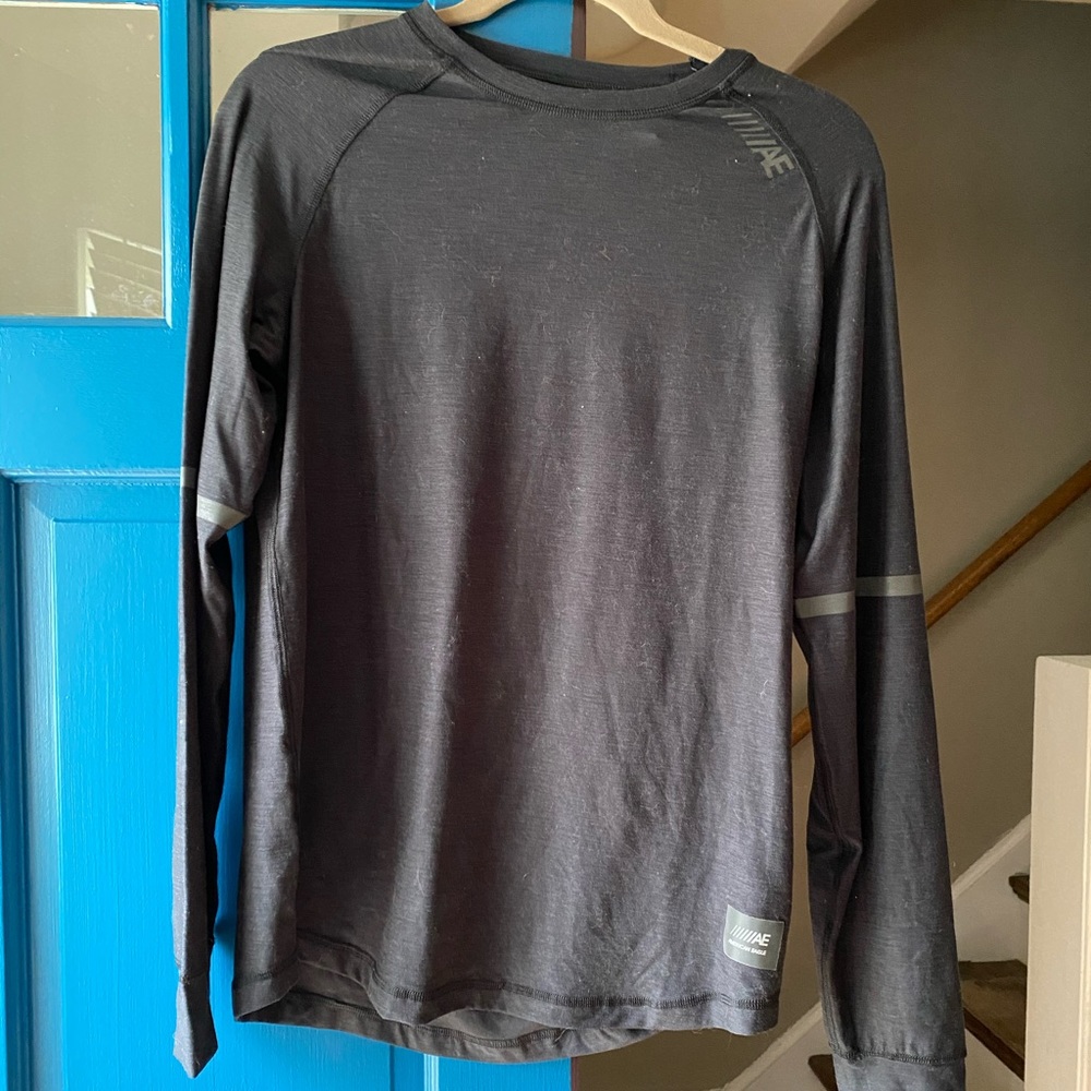Men’s AE Flex Long Sleeved Shirt Sz S